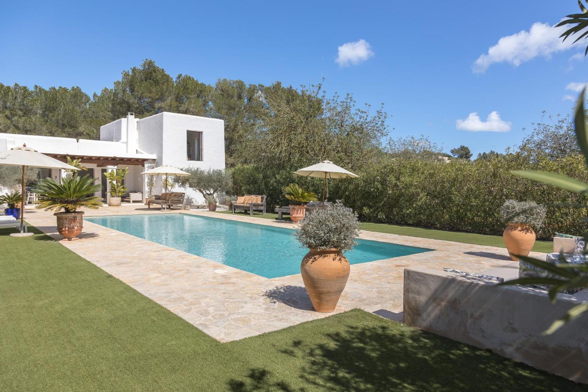 Elegant Blakstad In Ibizas Heart I 4 Bedrooms Private Pool Fenced *