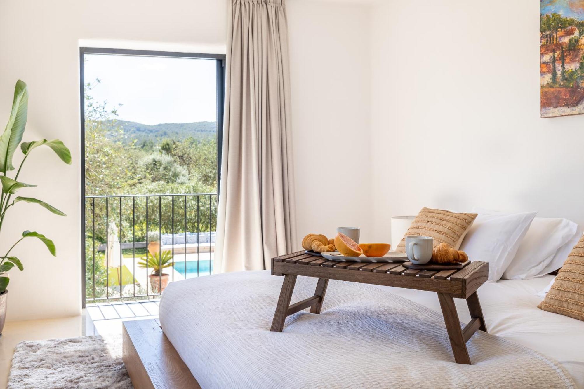 Elegant Blakstad In Ibizas Heart I 4 Bedrooms Private Pool Fenced *